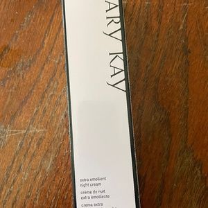 Mary Kay extra emollient night cream